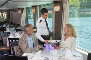 Amadeus River Cruises - Amadeus Provence - Panorama Restaurant 1.jpg